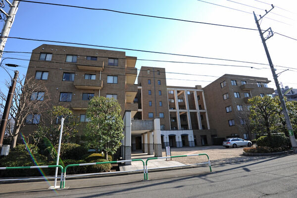 深沢パークマンションの外観写真 - 世田谷区深沢7丁目2番24号