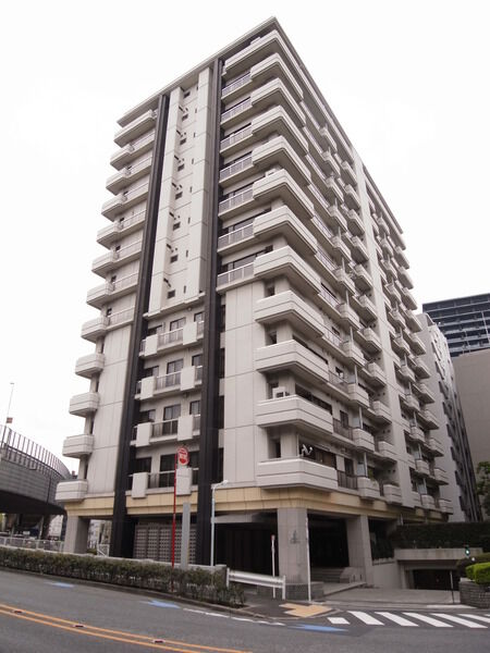 元赤坂タワーズのエントランス・共用部