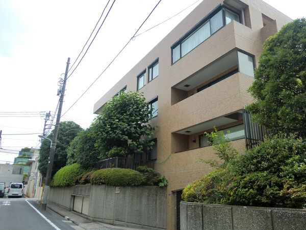 イースタンホームズ神山の外観写真 - 渋谷区神山町37番8号