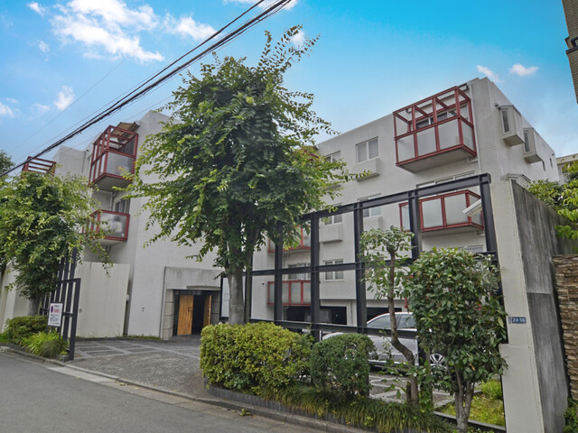 ユーロハイツ参宮橋の外観写真 - 東京都心の高級マンション