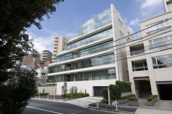 有栖川パークハウスの外観写真 - 港区元麻布2丁目3番35号