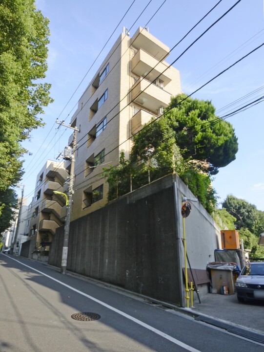 ライオンズマンション砧公園の外観写真 - 世田谷区岡本1丁目38番14号