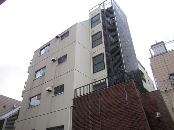 メゾン瀬田の外観写真 - 世田谷区瀬田2丁目27番9号