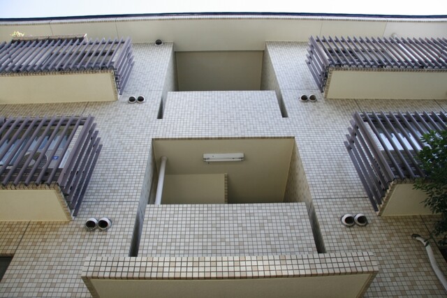 神宮前プリンスハイツの外観写真 - 渋谷区神宮前3丁目1番12号