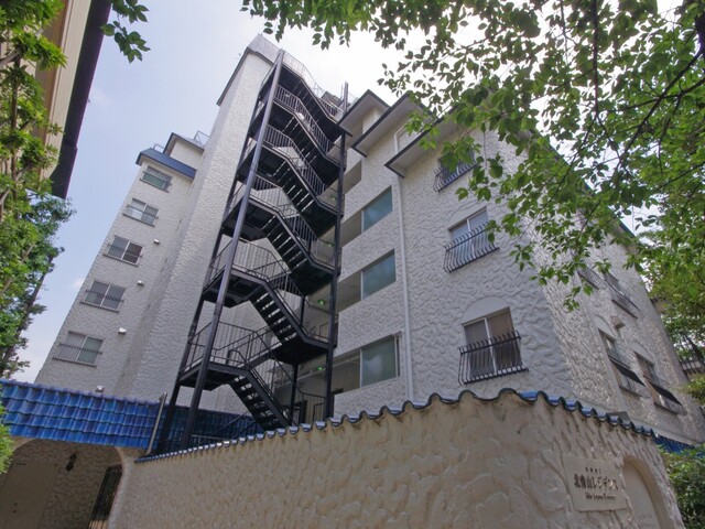 秀和第2北青山レジデンスの外観写真 - 港区北青山2丁目12番42号