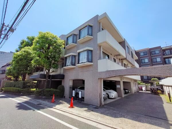 クレアモントハウスの外観写真 - 文京区本駒込1丁目11番17号