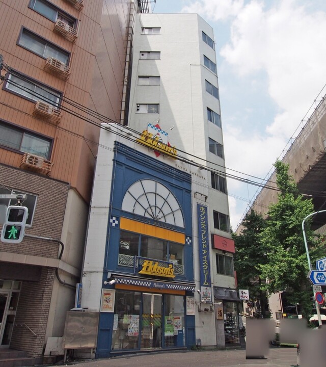 西麻布ビルのエントランス・共用部