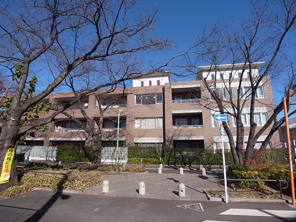 グランベスタージュ深沢の外観写真 - 世田谷区深沢4丁目12番22号