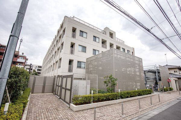 クレヴィア成城の外観写真 - 世田谷区成城8丁目31番12号