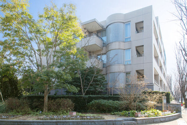 パークシティ成城の外観写真 - 世田谷区成城4丁目33番6号