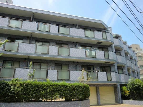 セザール渋谷の外観写真 - 渋谷区鶯谷町7番13号