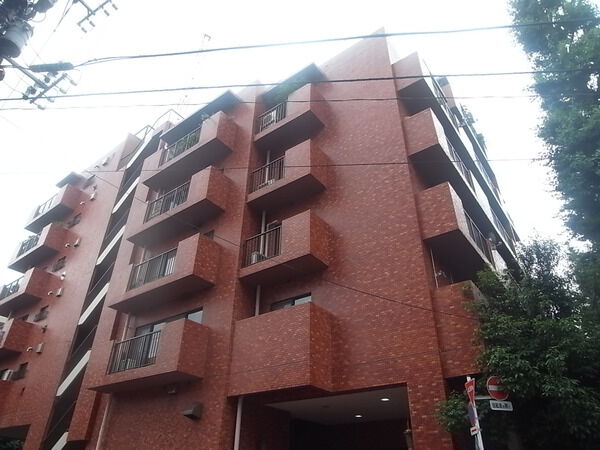 シャンボール白金のエントランス・共用部