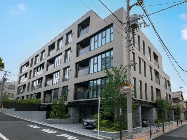 ライオンズ文京茗荷谷の外観写真 - 文京区大塚4丁目14番8号