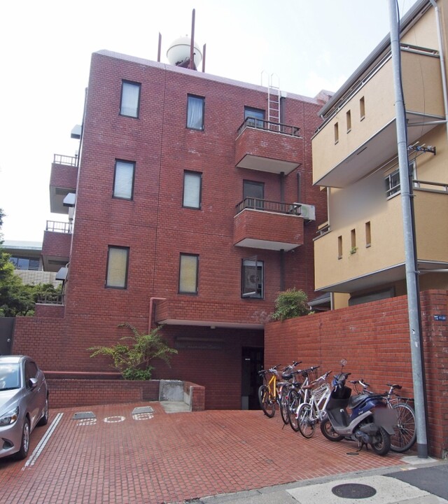 ロイヤル南麻布ガーデンの写真 3枚目