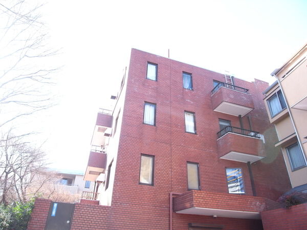 ロイヤル南麻布ガーデンの外観写真 - 港区南麻布3丁目11番22号