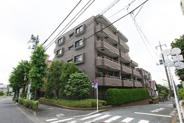 ファミールグラン田園調布の外観写真 - 世田谷区玉川田園調布1丁目7番11号