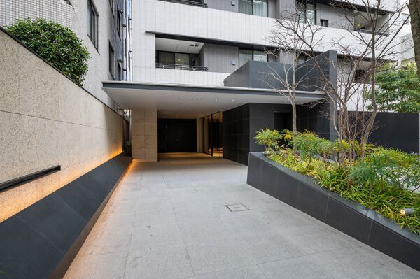 ディアナコート本郷弓町の外観写真 - 文京区本郷2丁目38番3号