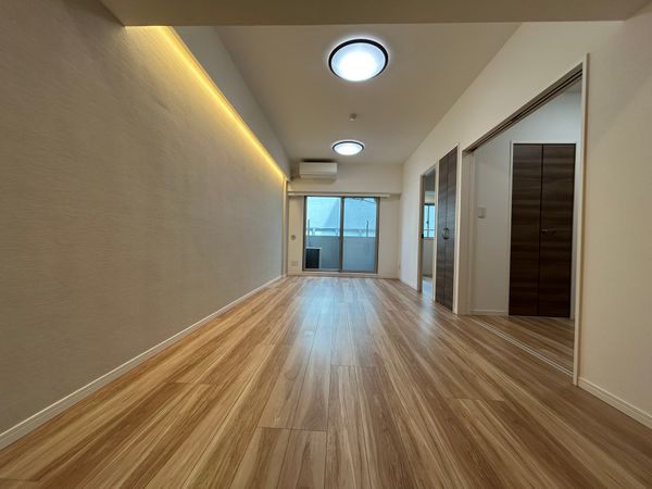 日本橋三越前アムフラットの外観写真 - 中央区日本橋堀留町1丁目3番12号