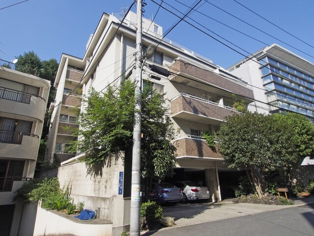 三田ロイヤルの外観写真 - 港区三田2丁目1番45号