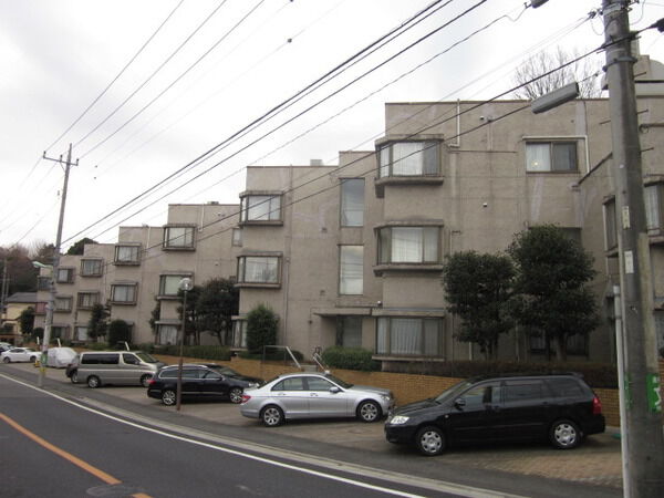 ドミール世田谷 外観(2025年撮影)