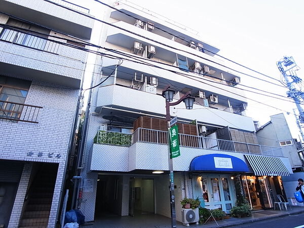 スカイコート渋谷の外観写真 - 渋谷区神山町40番1号