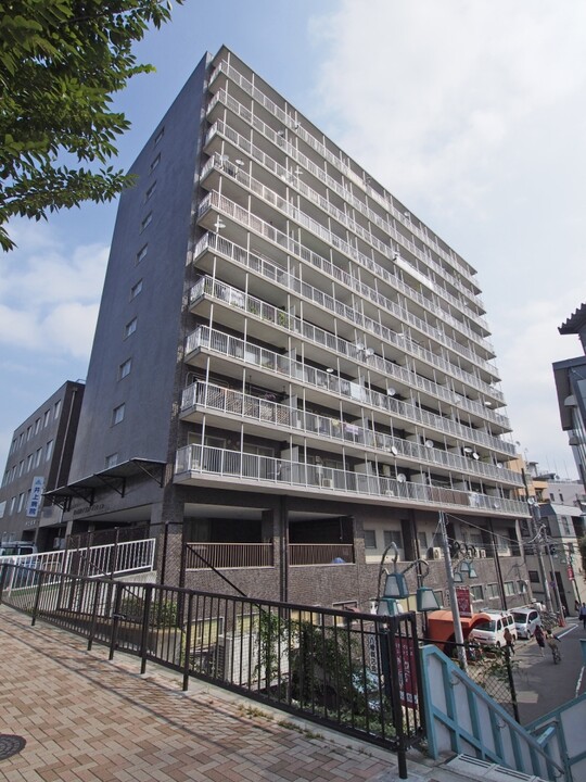 代々木ハイランドマンションの外観写真 - 渋谷区富ヶ谷1丁目53番12号