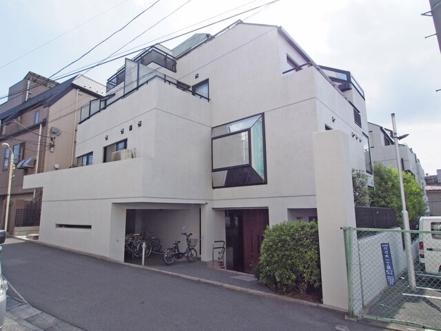 ベルテ南新宿の外観写真 - 渋谷区代々木1丁目52番4号