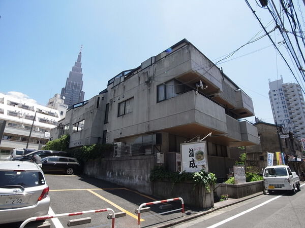 ベルテ南新宿のエントランス・共用部