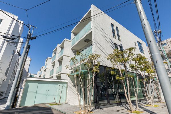 ザレジデンシャル北青山の外観写真 - 港区北青山2丁目10番16号