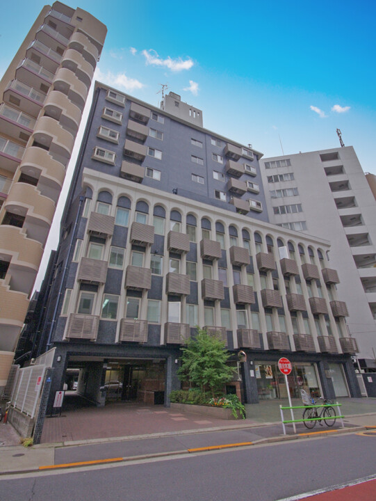 有栖川ナショナルコートの外観写真 - 港区元麻布2丁目1番20号