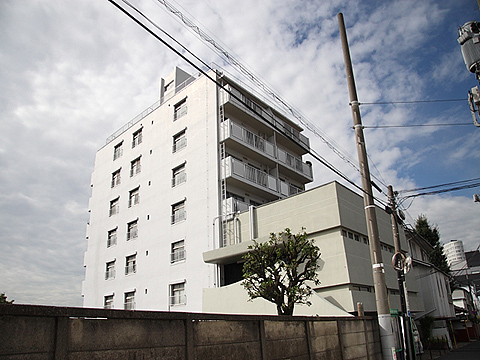 青山ハウスの外観写真 - 港区南青山2丁目8番27号