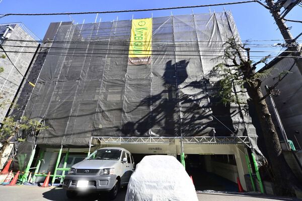 ピロティ南青山の外観写真 - 港区南青山6丁目1番21号