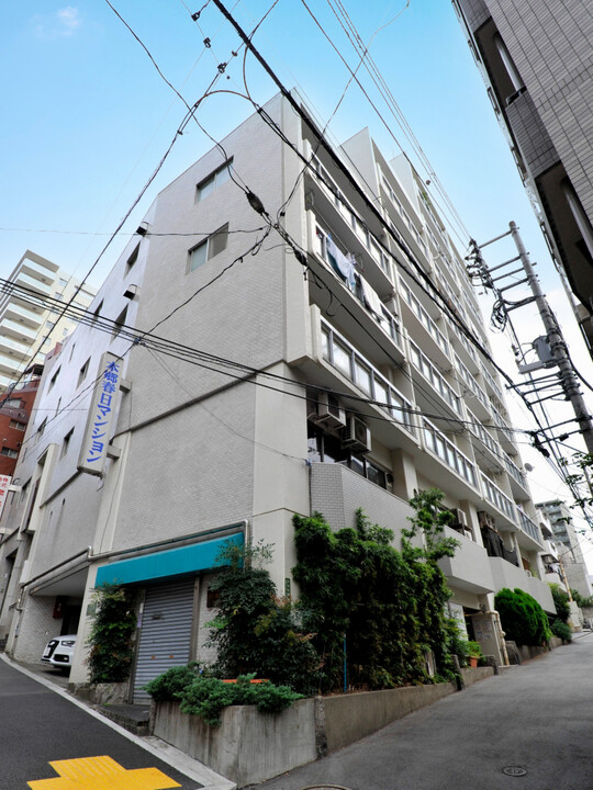 本郷春日マンションの外観写真 - 文京区本郷1丁目30番16号