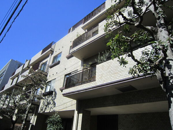 三田グレースの外観写真 - 港区三田2丁目1番43号