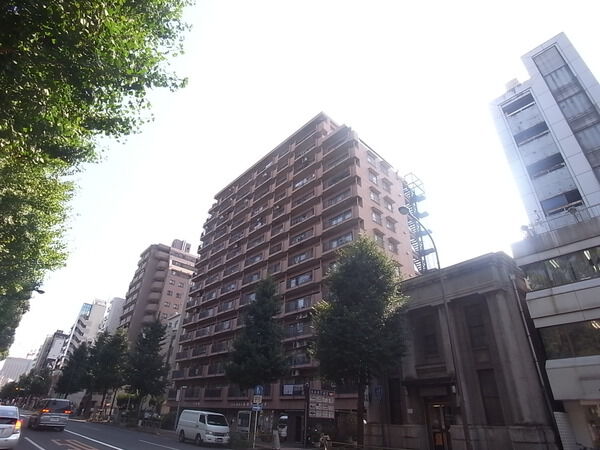 赤門ロイヤルハイツの外観写真 - 文京区本郷5丁目29番12号