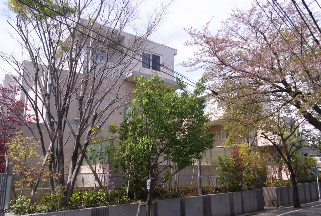 ロイヤルシーズン成城のエントランス・共用部