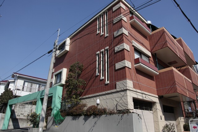 ファミール奥沢の外観写真 - 世田谷区奥沢1丁目22番10号