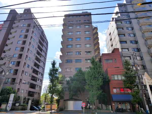 エクレーヌ本駒込の外観写真 - 文京区本駒込2丁目20番7号