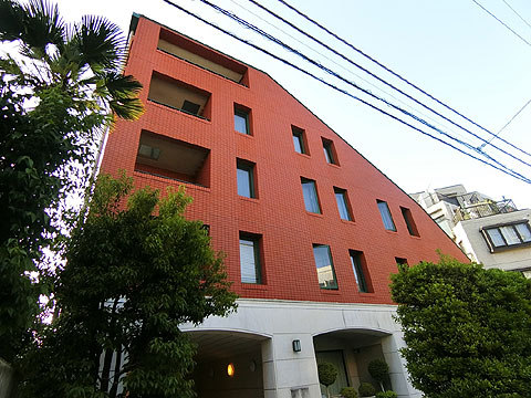 ペアシティ表参道の外観写真 - 渋谷区神宮前4丁目18番4号