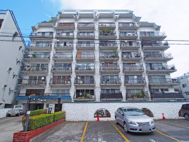 秀和六本木レジデンスの外観写真 - 港区六本木7丁目17番22号