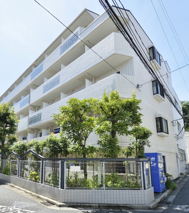 日神パレステージ本駒込のエントランス・共用部