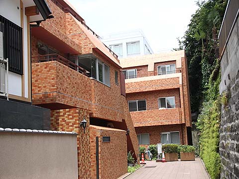 三田ダイヤモンドパレスA棟の外観写真 - 港区三田4丁目12番3号