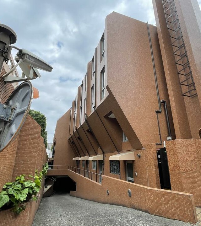 タウンハウス仙台坂の写真 6枚目