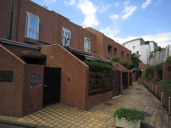 タウンハウス仙台坂の写真 3枚目