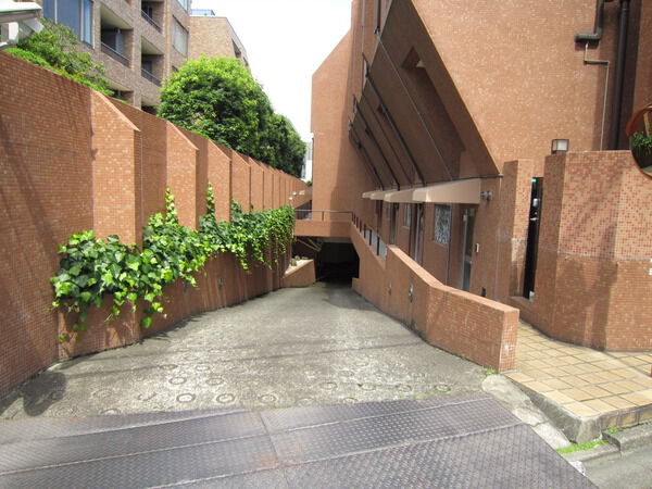 タウンハウス仙台坂の写真 8枚目