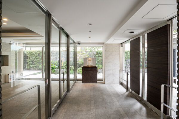 ザ・パークハウス文京護国寺の外観写真 - 文京区大塚5丁目41番10号