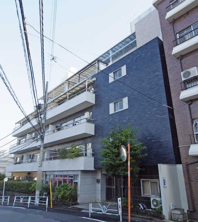 広尾パインクレストのエントランス・共用部