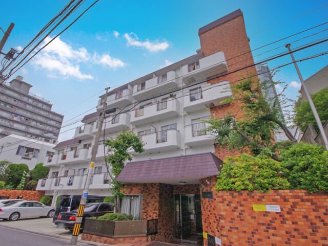 クラウン西麻布の外観写真 - 港区西麻布3丁目19番23号