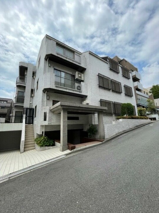 ステートリーホームズ南麻布の写真 7枚目