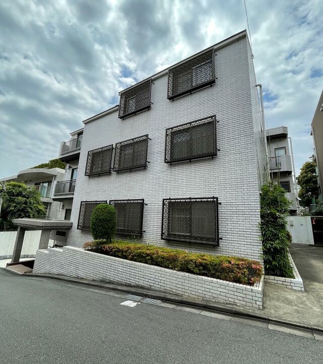 ステートリーホームズ南麻布の写真 10枚目